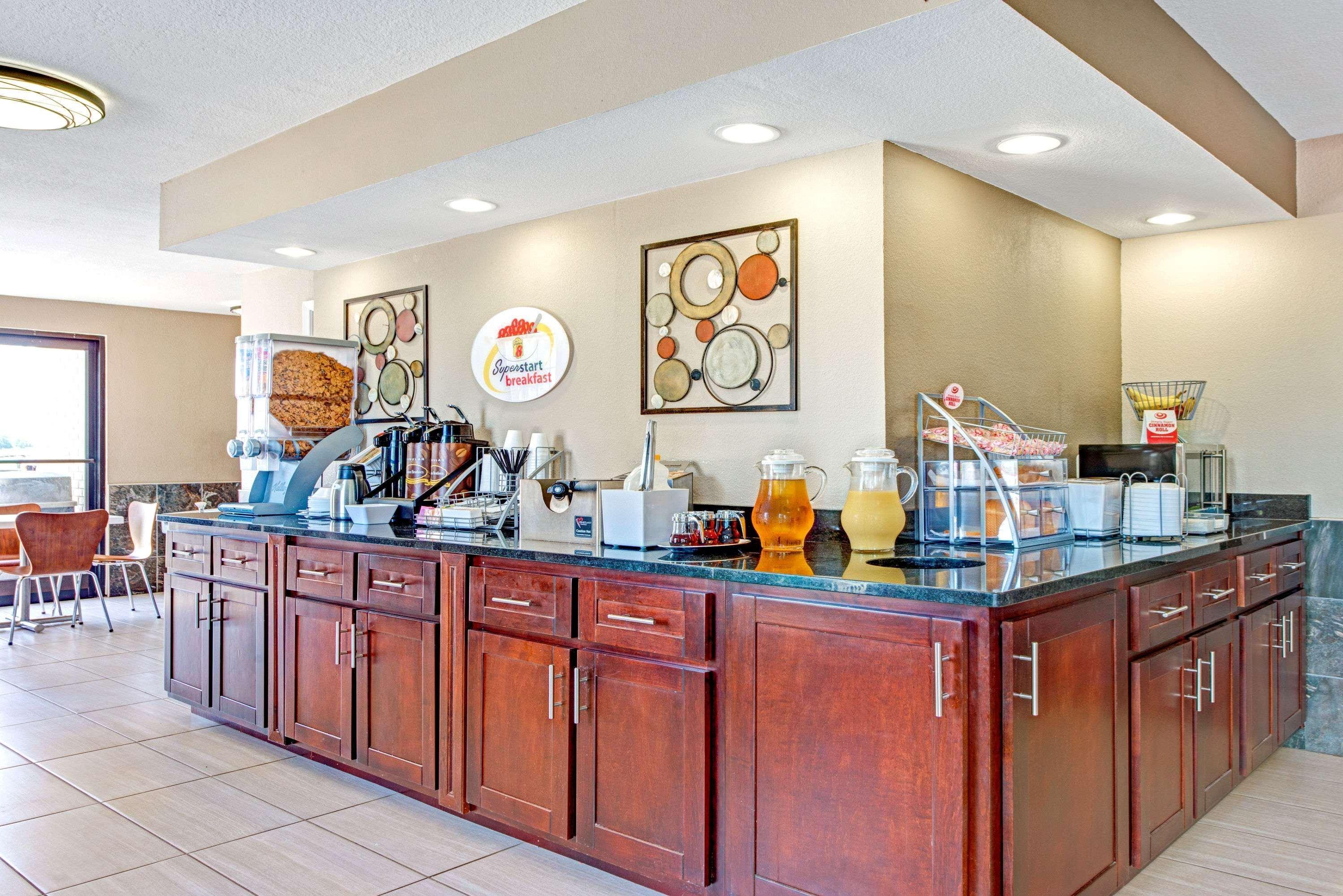 Super 8 By Wyndham Lakeland Exterior foto